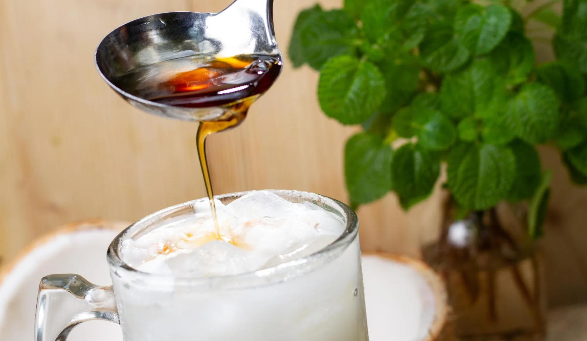 Gula Cair: Bahaya Tersembunyi di Balik Kemasan