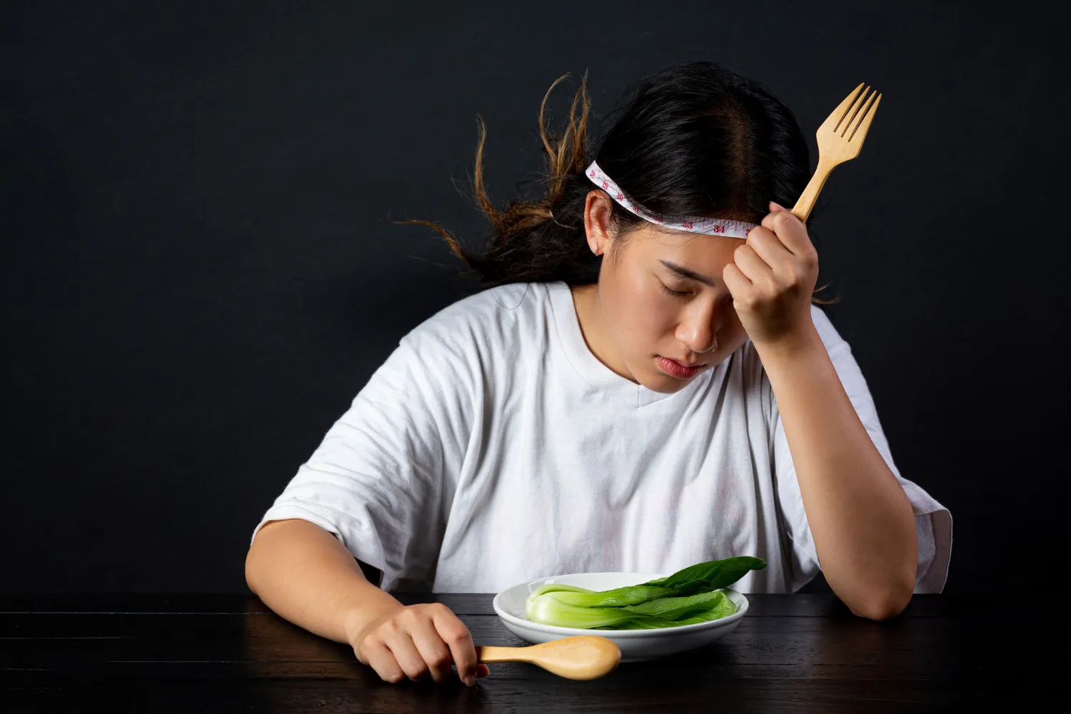 Mengatasi Stress Eating untuk Diet Sehat Bahagia