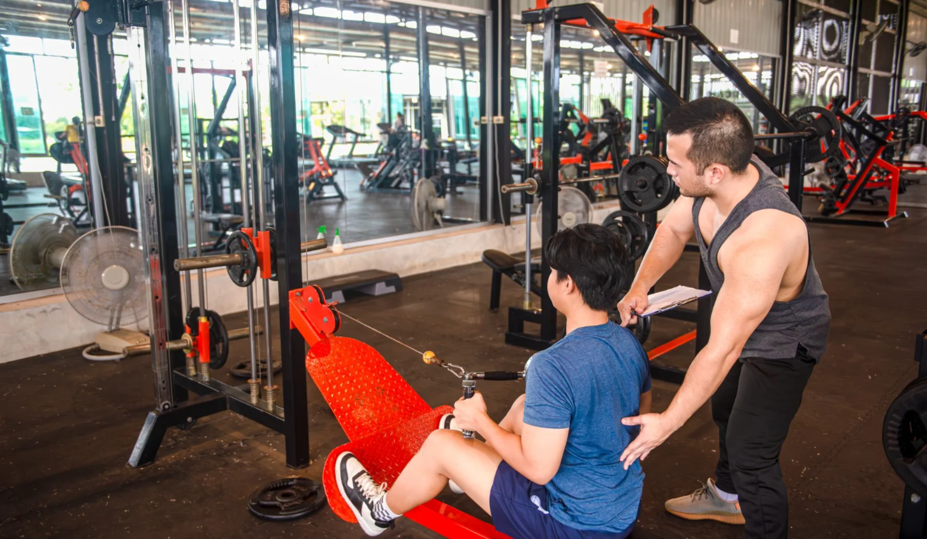 Tips Gym Hemat: Bangun Otot Kekar Tanpa Bikin Dompet Getar